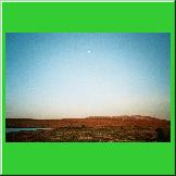 See hinter dem Zelt, und der Mond..