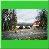 Fj�llstation. Im Hintergrund der Berg, hinter dem wir am Morgen aufgetaucht sind.